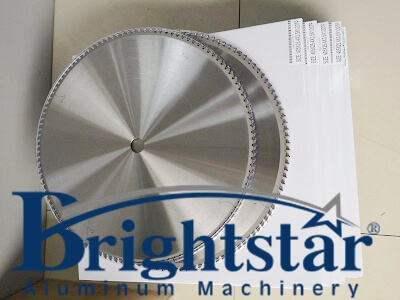 Durable saw blade for aluminium extrusion production line